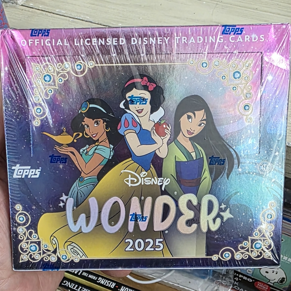 🎁Disney Wonder 2025 Trading Cards - New Unopened Hobby Box